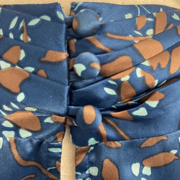 Banana Republic Blue & Grey Cowl Neck Blouse Sleeveless Fitted Sz 6 - Picture 4 of 16